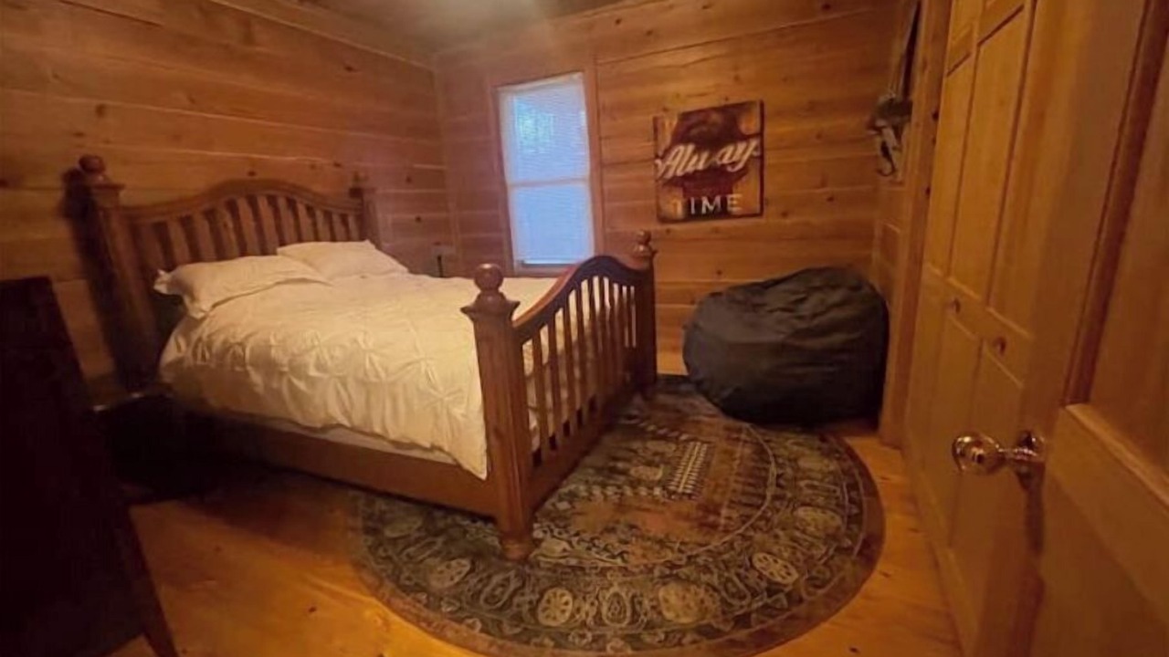 Photo of Bedroom in Sunset