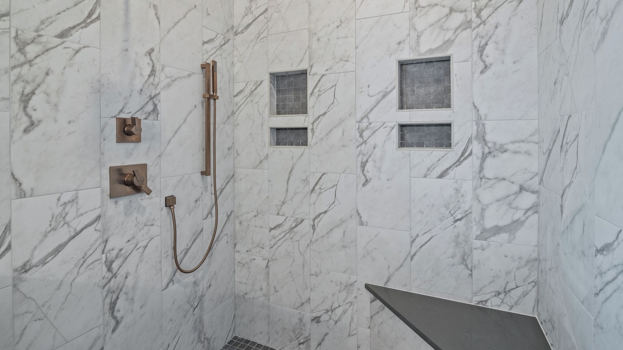 Photo of Bathroom in Oriental