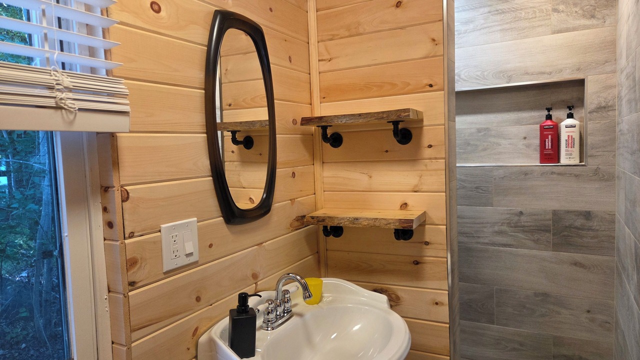 Photo of Bathroom in Magnetawan