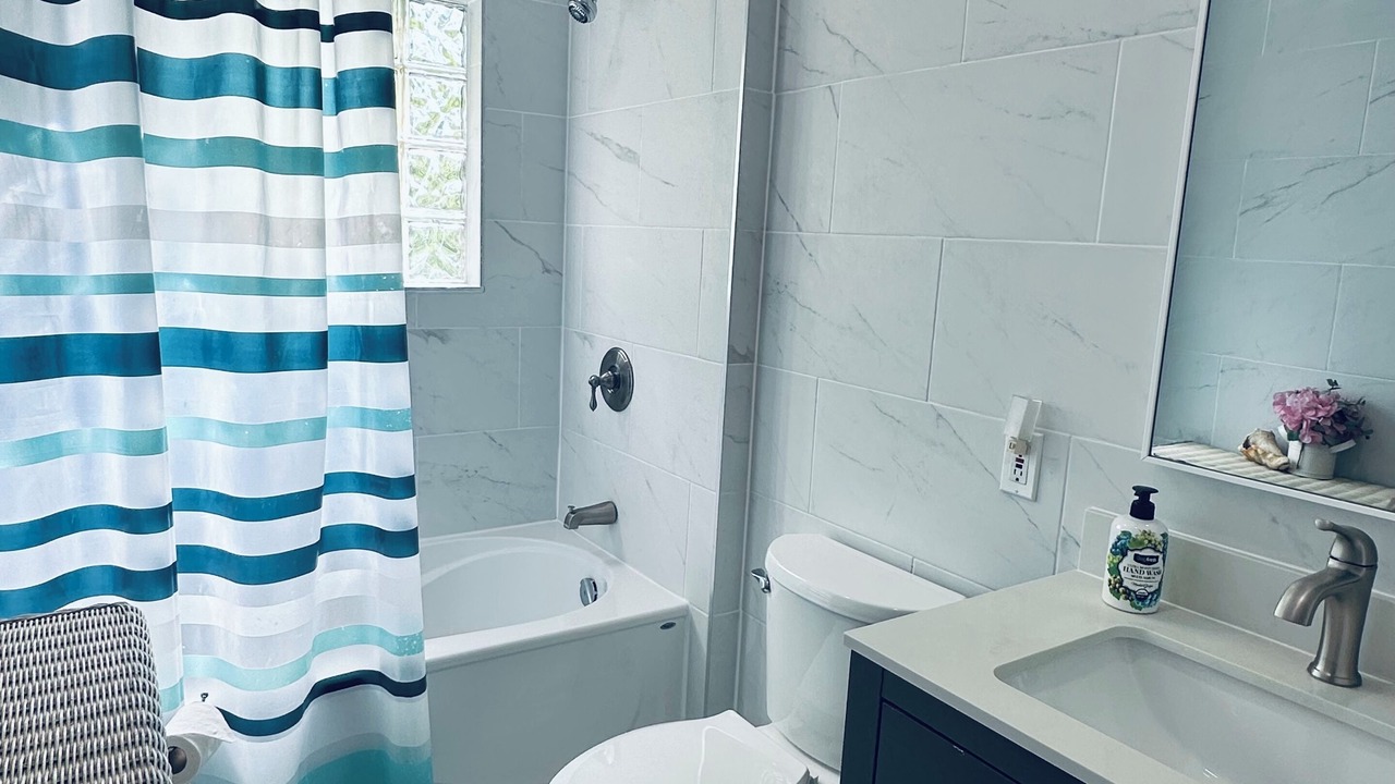 Photo of Bathroom in Utterson