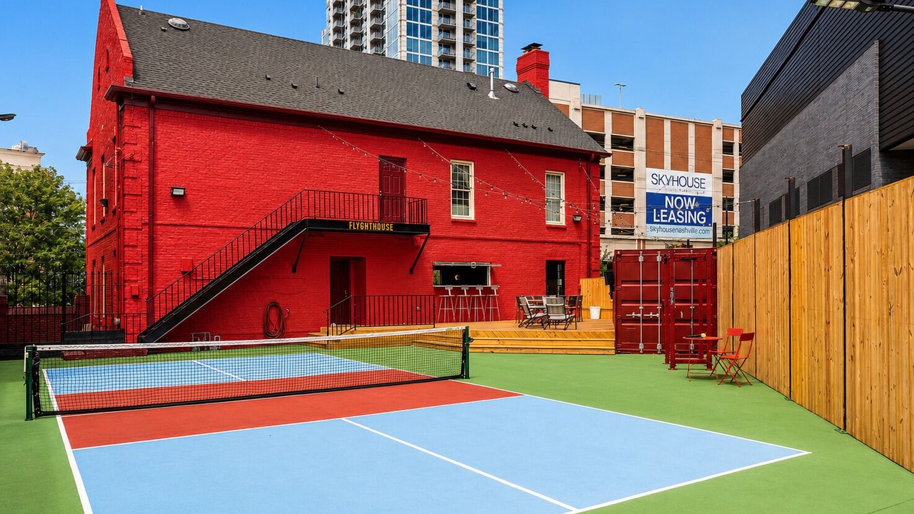 Photo of Outdoor in Music Row