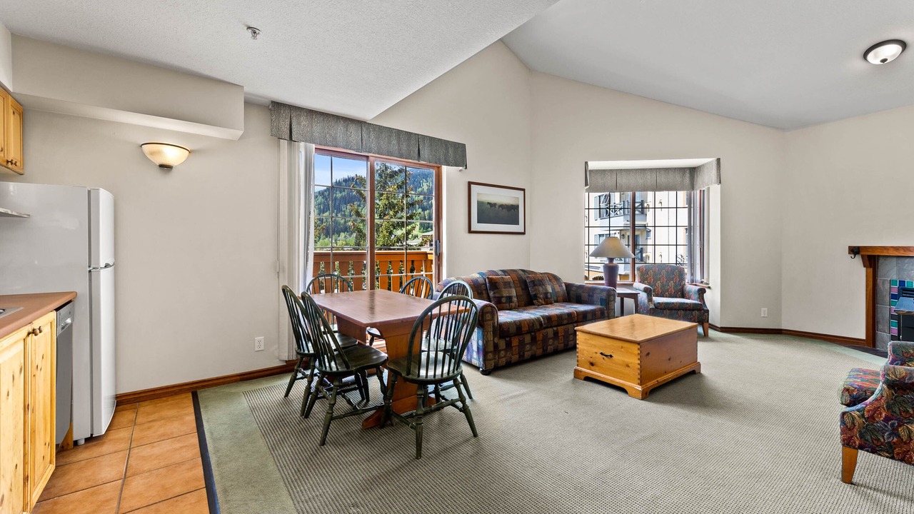 Photo of Livingroom in Sun Peaks