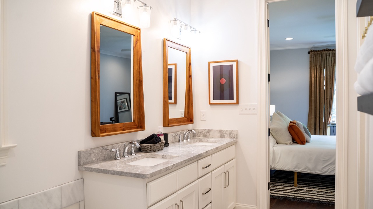 Photo of Bathroom in East Memphis