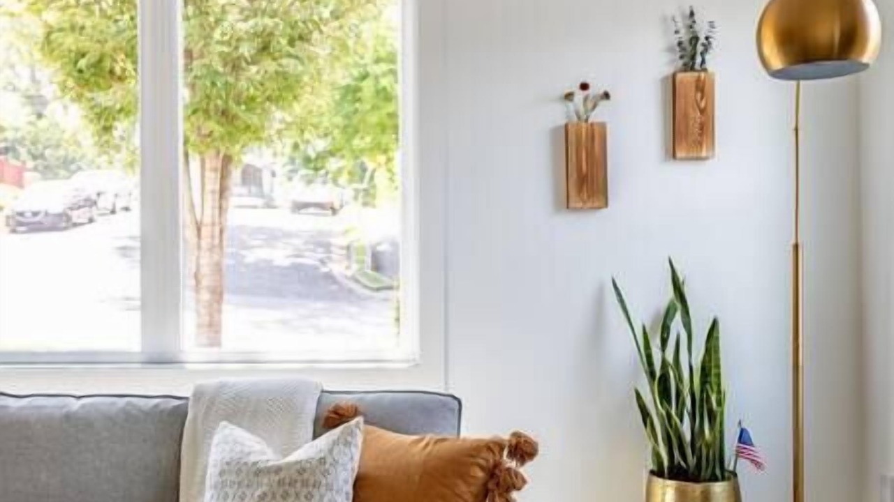 Photo of Livingroom in Shelby Hills