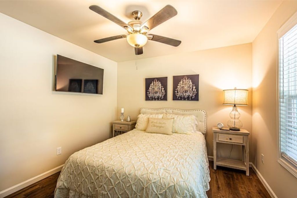 Photo of Bedroom in Dahlonega