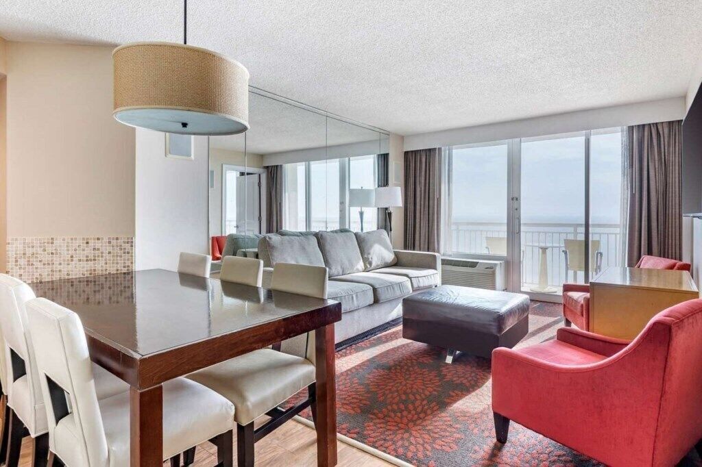 Photo of Livingroom in Northeast Virginia Beach