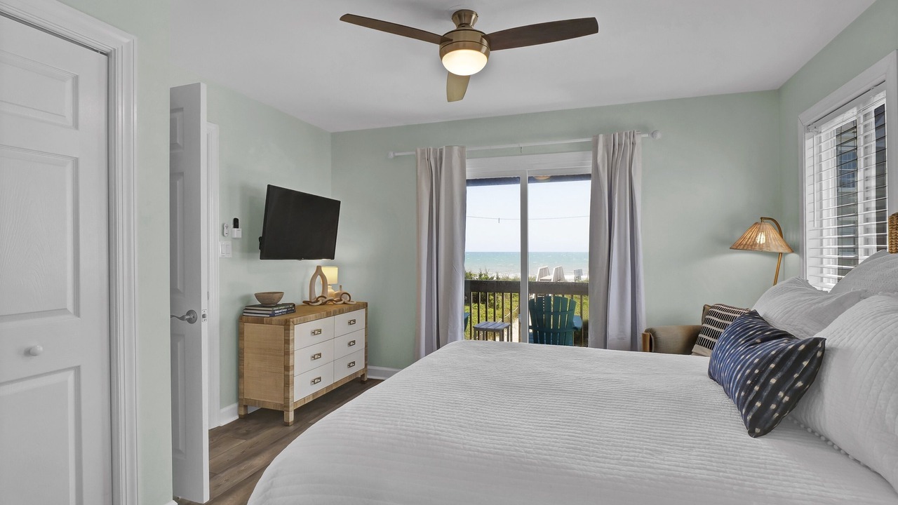 Photo of Bedroom in Village of Stump Sound