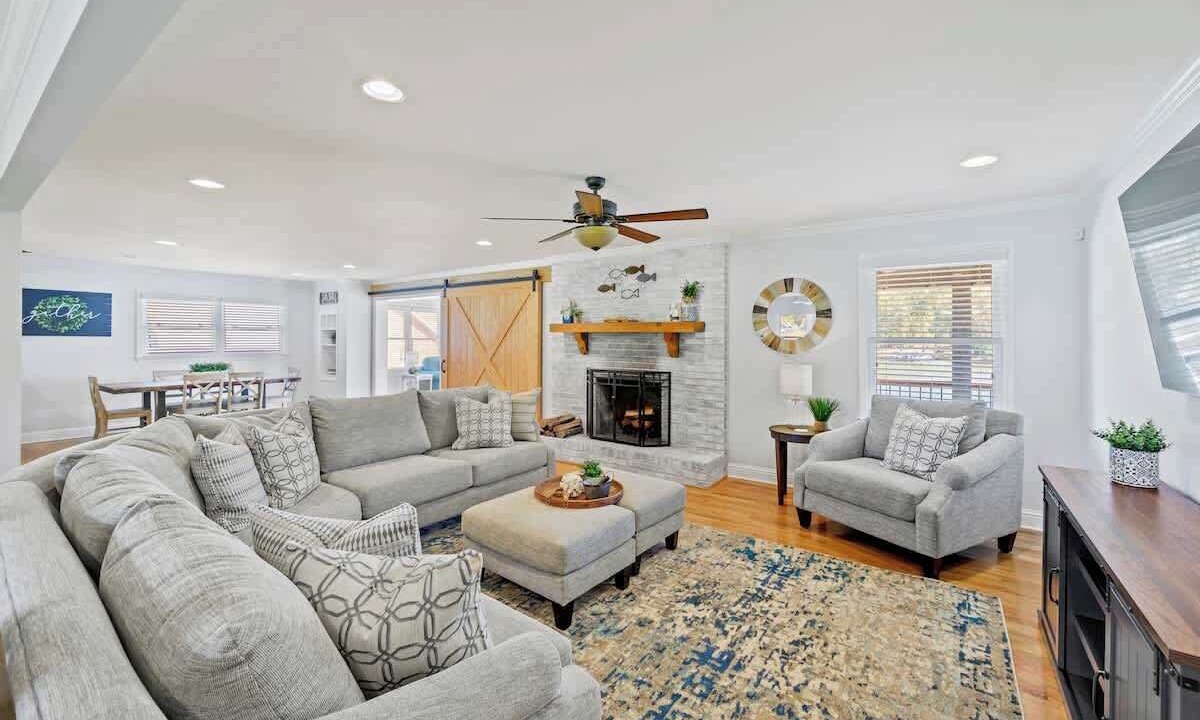 Photo of Livingroom in Eatonton