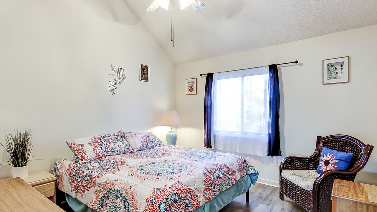 Photo of Bedroom in Surfside Beach