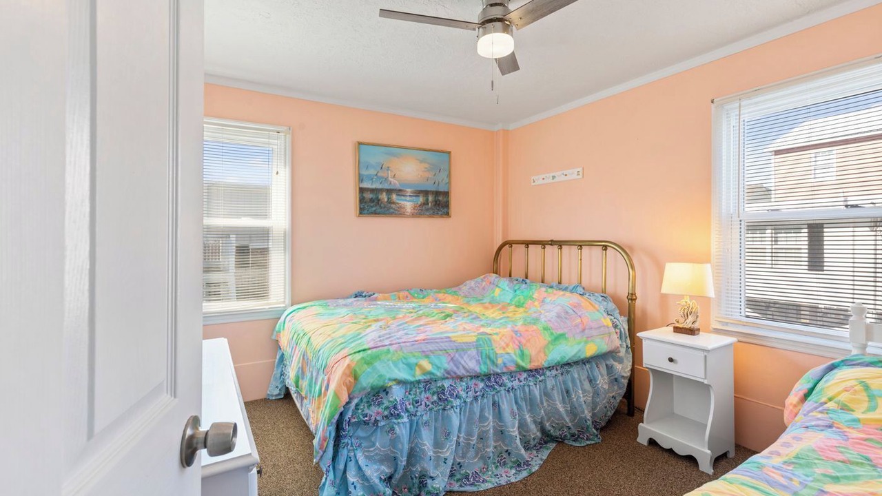Photo of Bedroom in Cherry Grove Beach