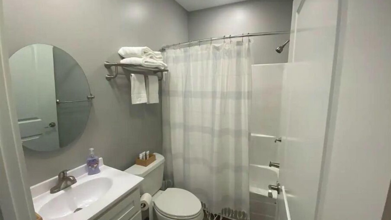 Photo of Bathroom in Elizabethton