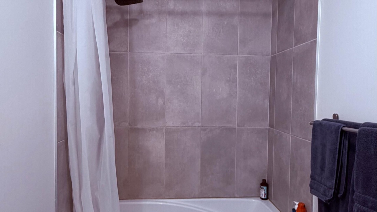 Photo of Bathroom in Dollard-des-Ormeaux
