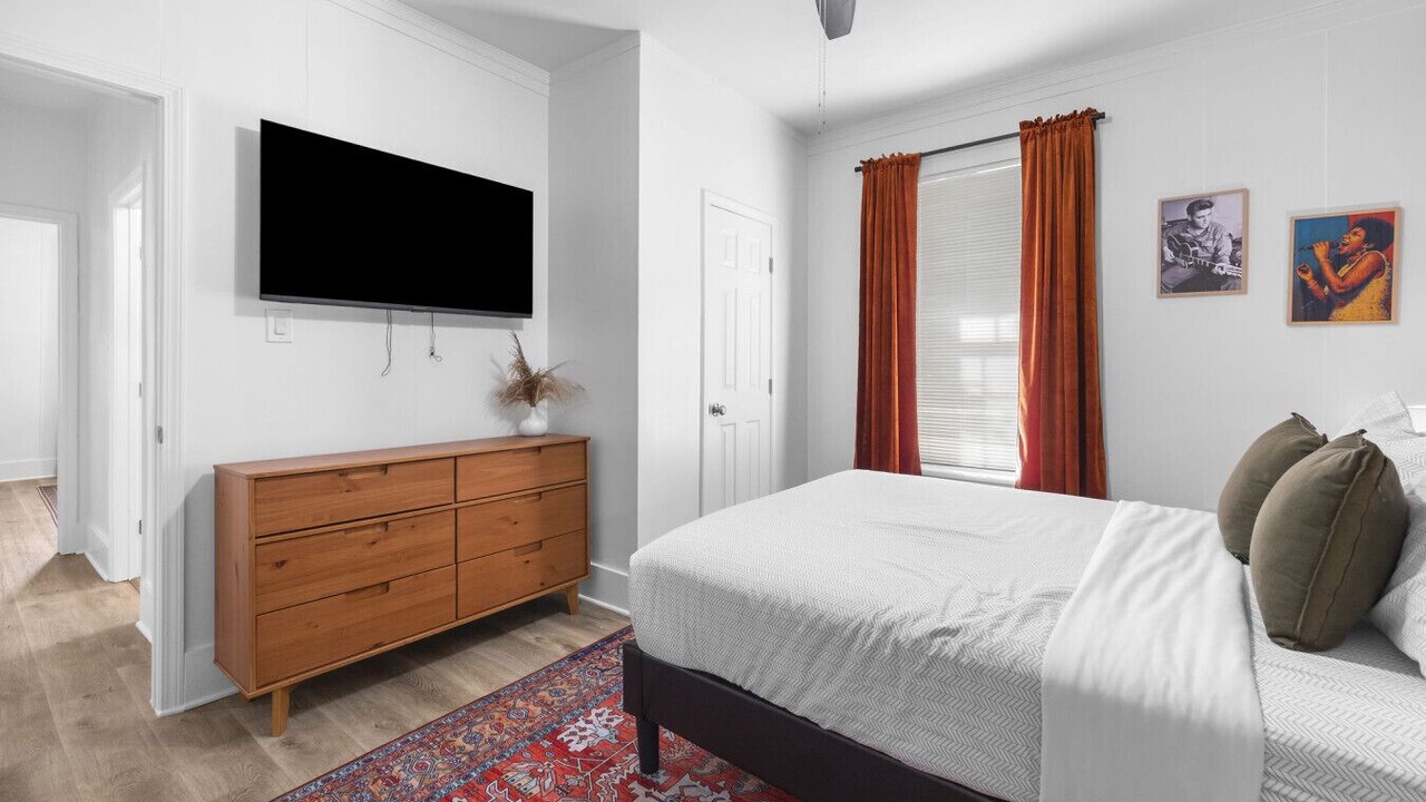 Photo of Bedroom in Crosstown