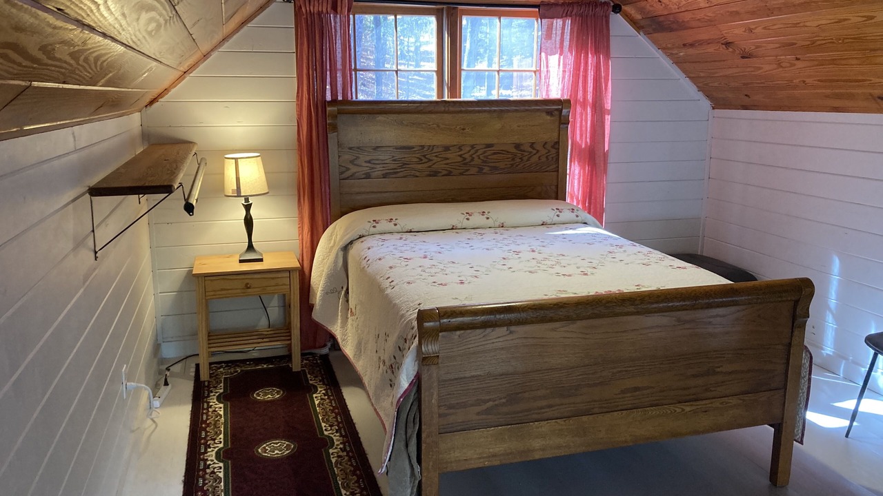 Photo of Bedroom in Dahlonega