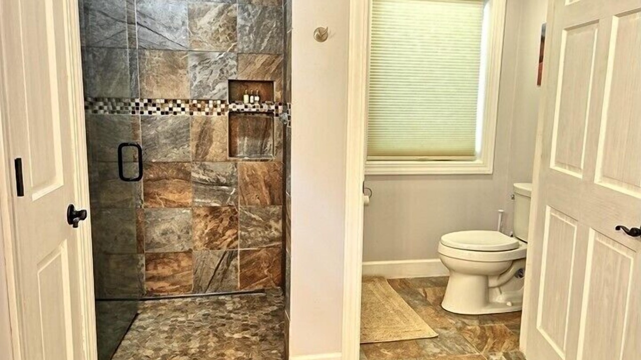 Photo of Bathroom in West Jefferson