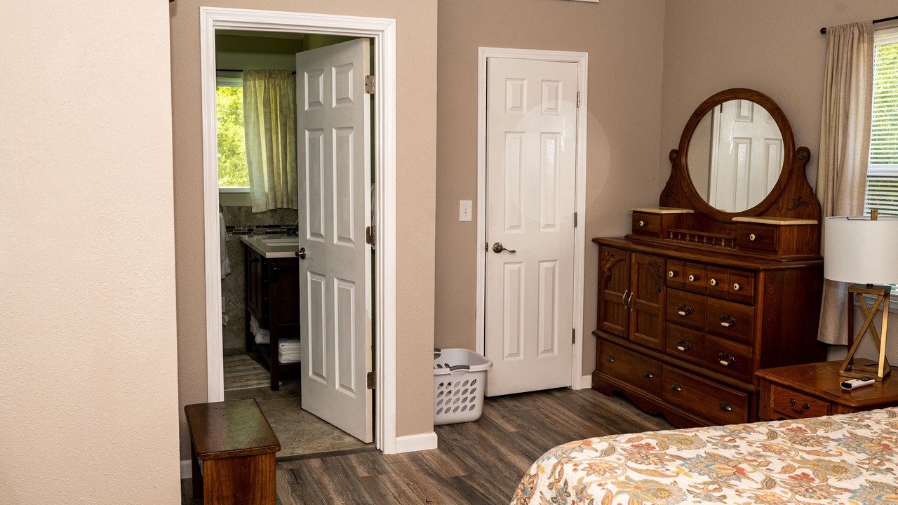 Photo of Bedroom in Banks County