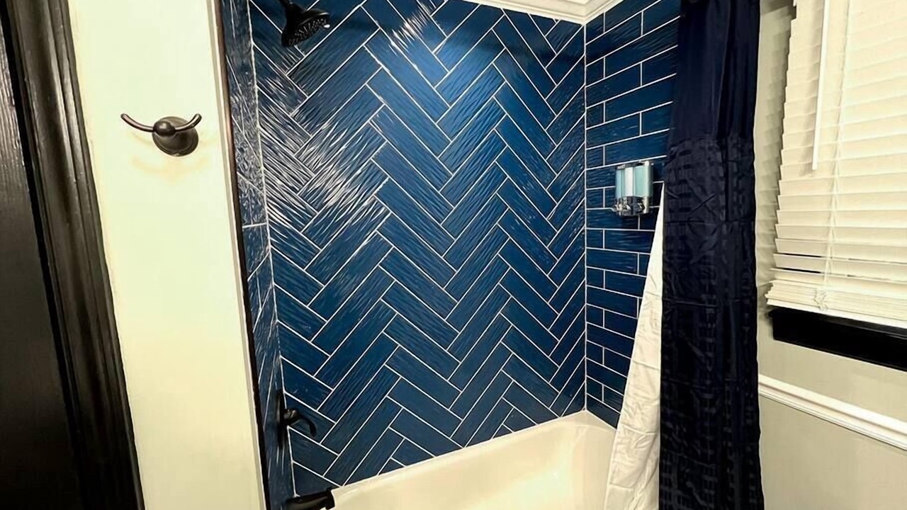 Photo of Bathroom in Bowling Green