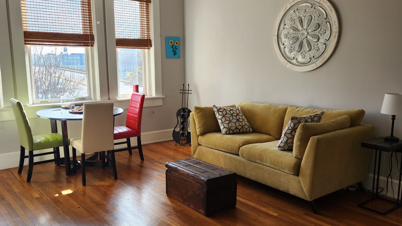 Photo of Livingroom in Greenville Downtown
