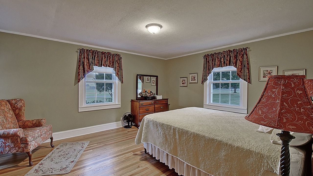 Photo of Bedroom in Shady Valley