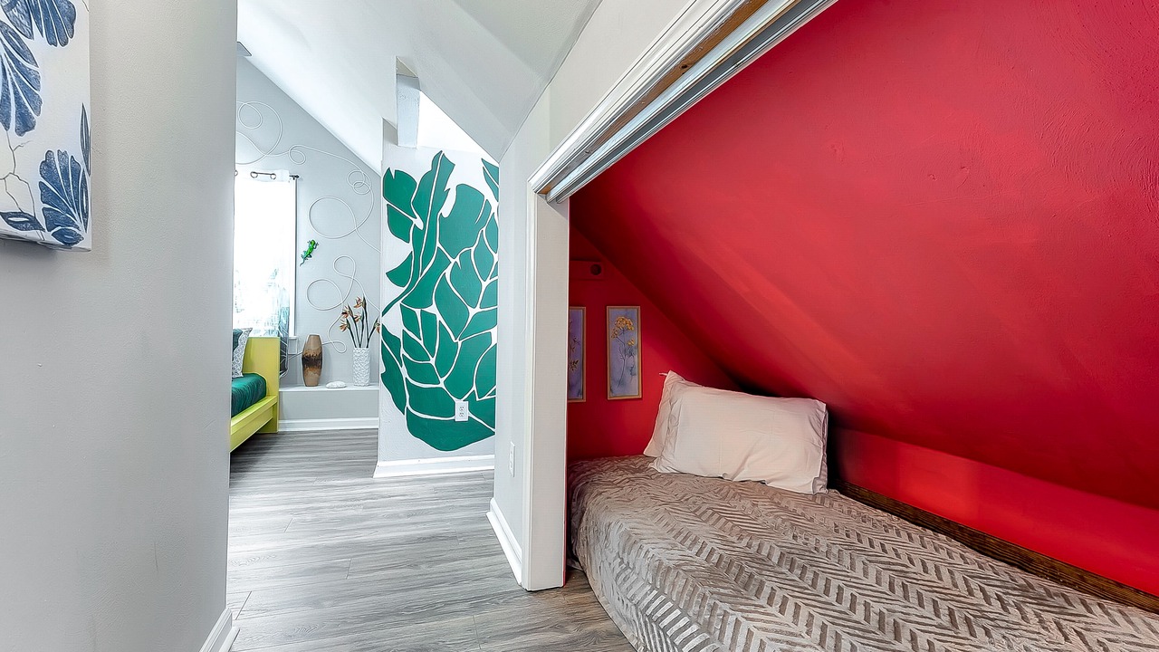 Photo of Bedroom in Willoughby Spit