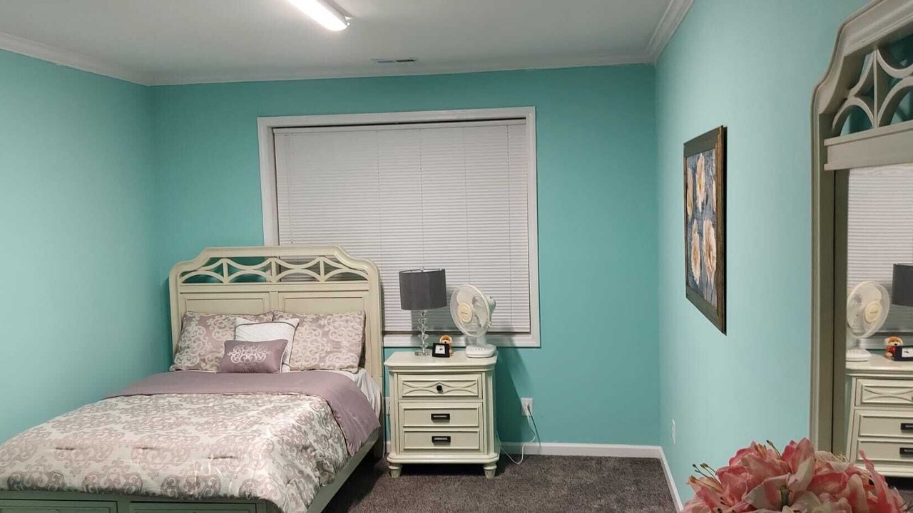 Photo of Bedroom in Elgin