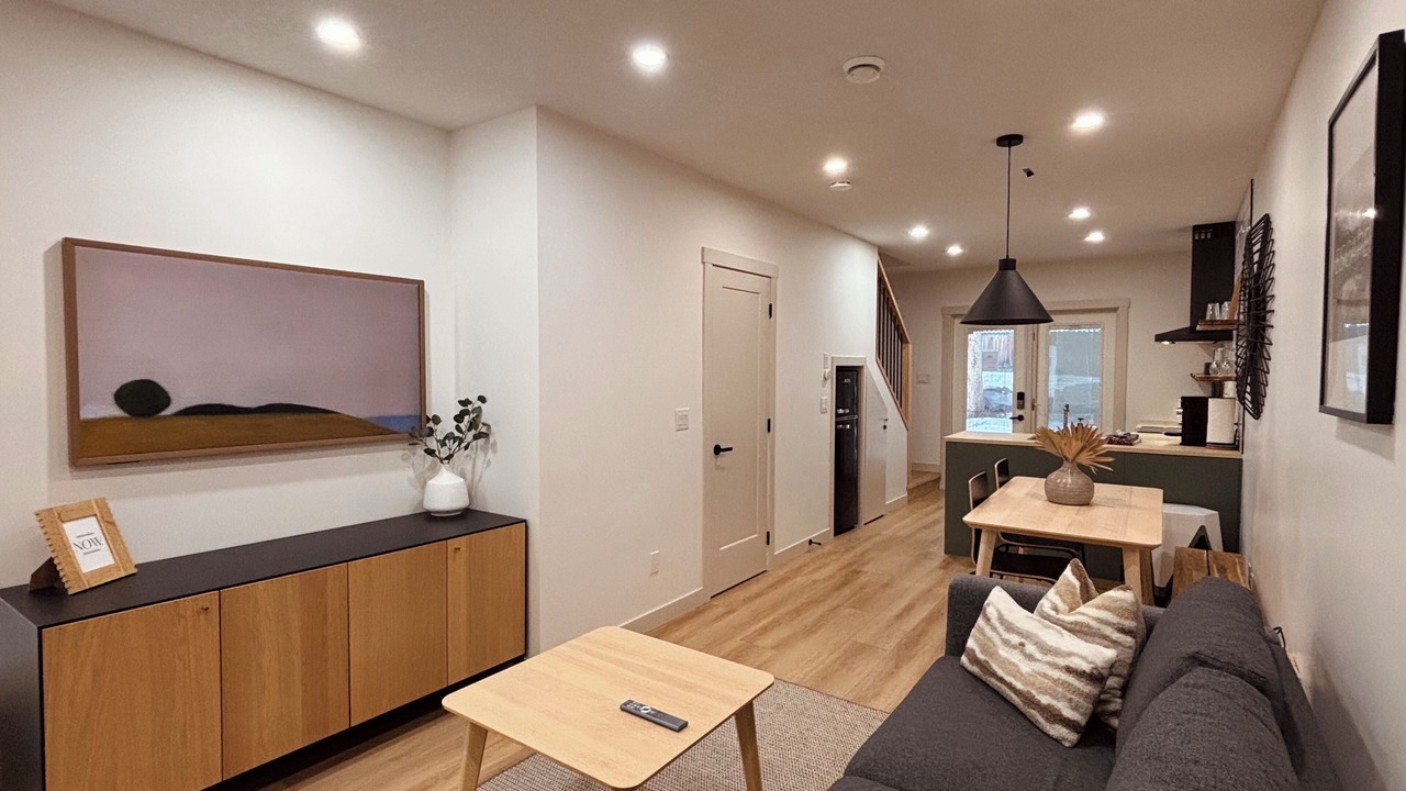 Photo of Livingroom in Harvie Heights