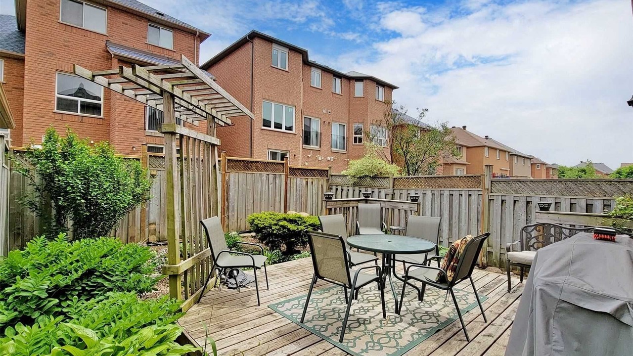 Photo of Outdoor in Markham