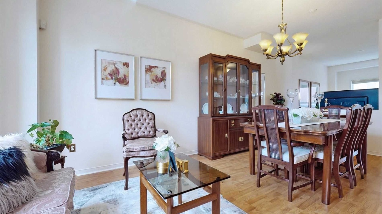 Photo of Livingroom in Markham