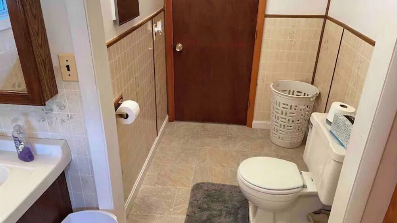 Photo of Bathroom in Portage Lake