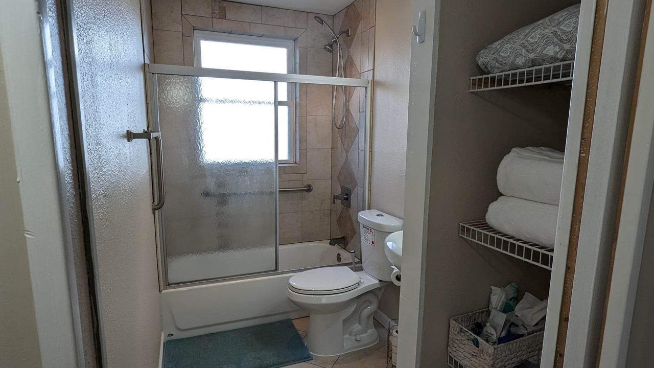 Photo of Bathroom in Oak Ridge