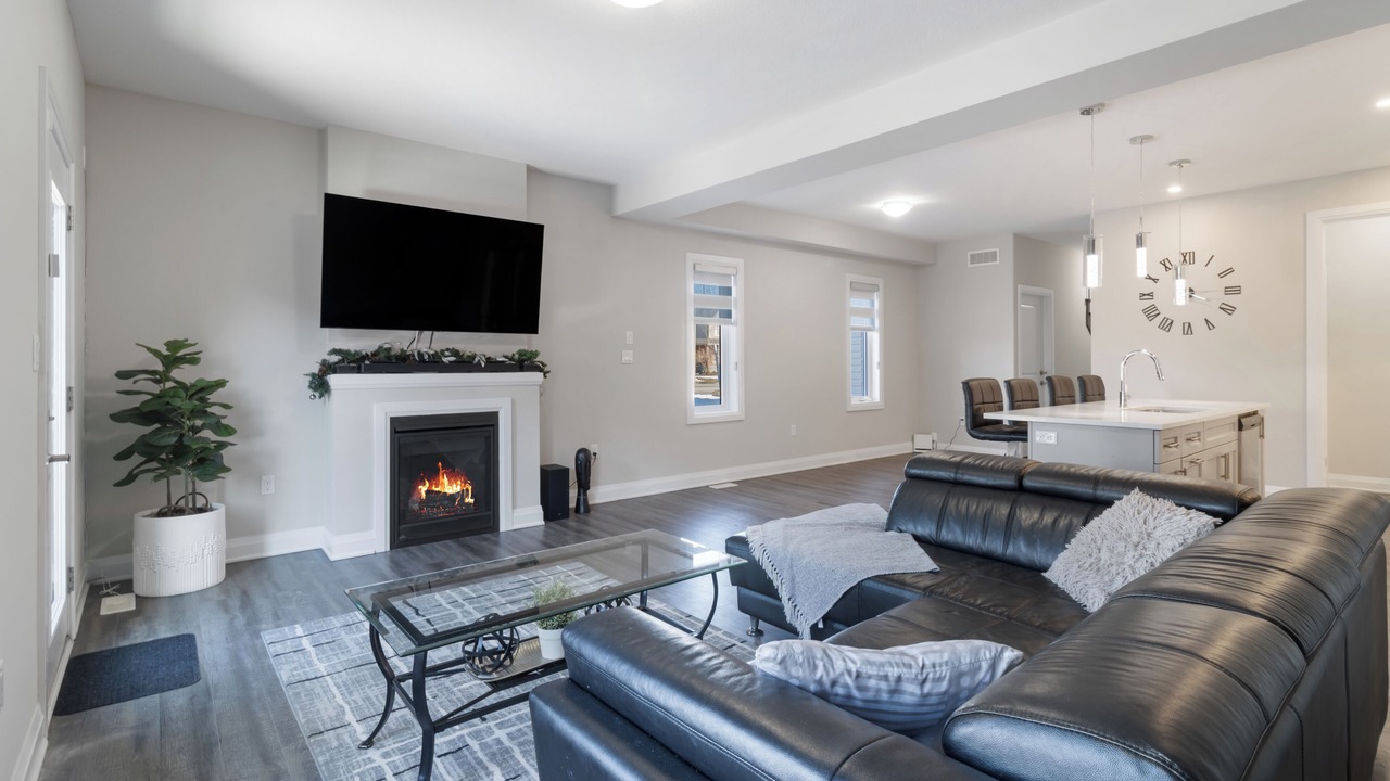 Photo of Livingroom in Guelph