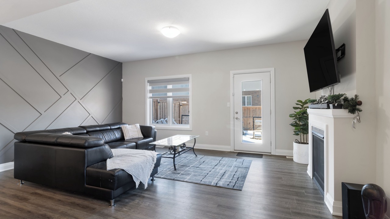 Photo of Livingroom in Guelph