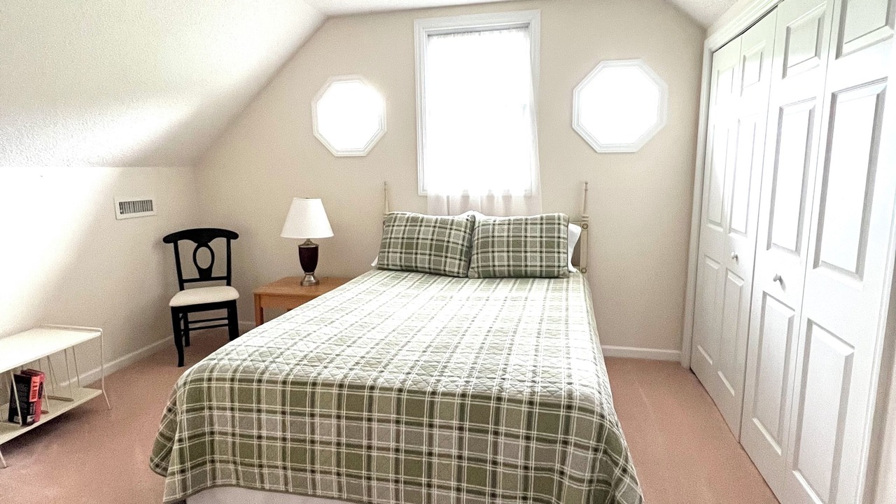 Photo of Bedroom in Bluff City