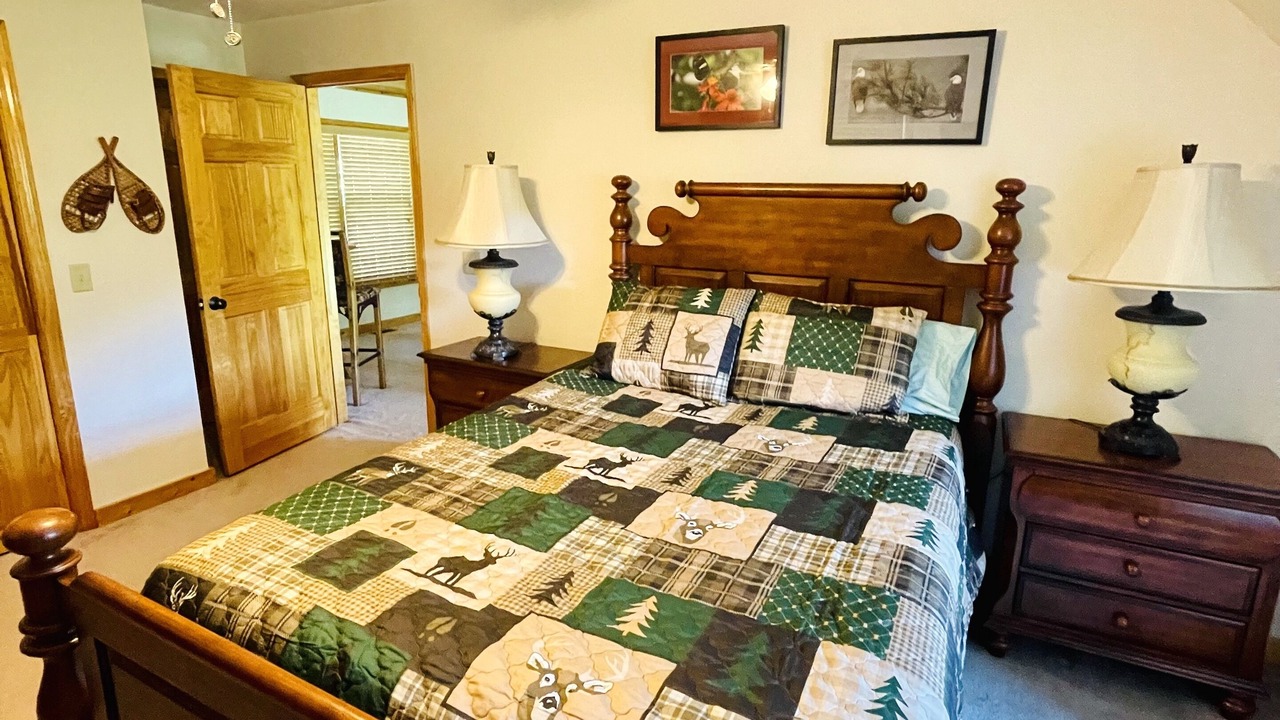 Photo of Bedroom in Hiawassee