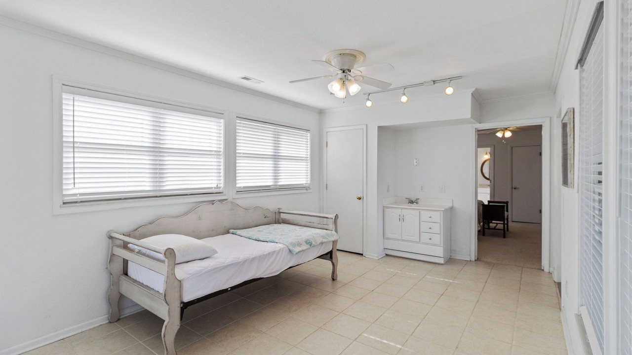 Photo of Bedroom in Sea Retreat