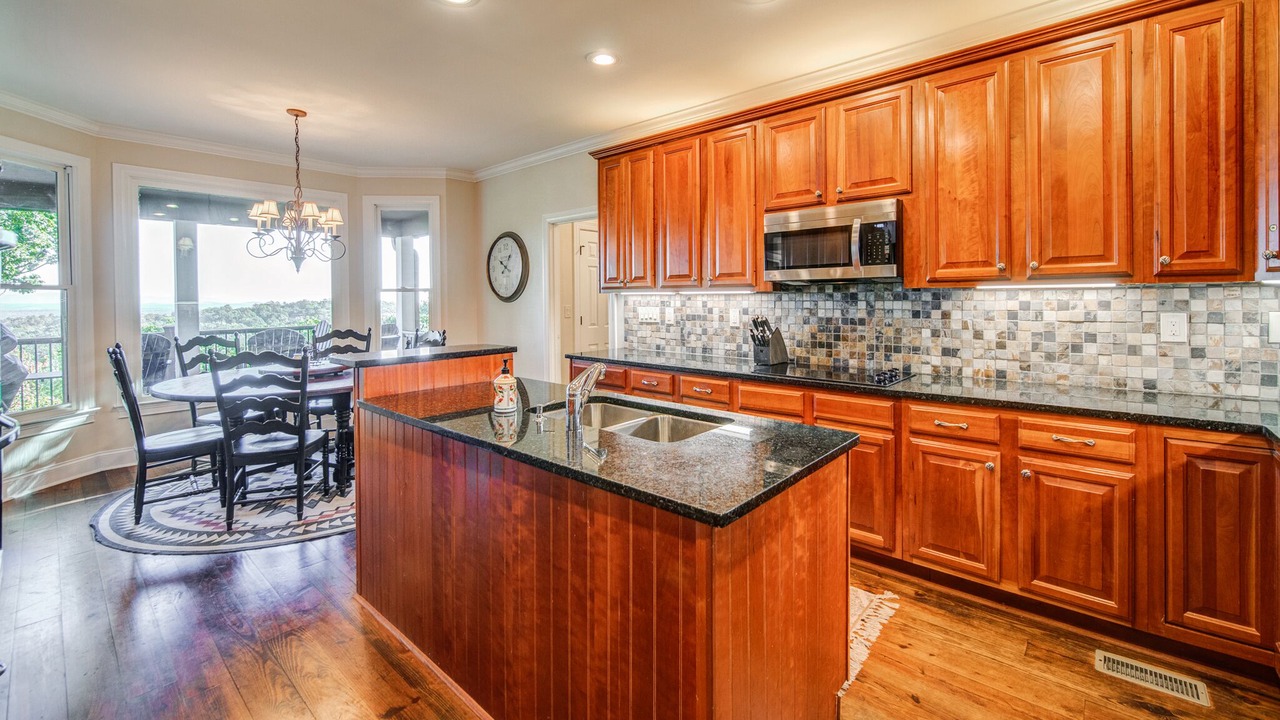 Photo of Kitchen in Big Canoe