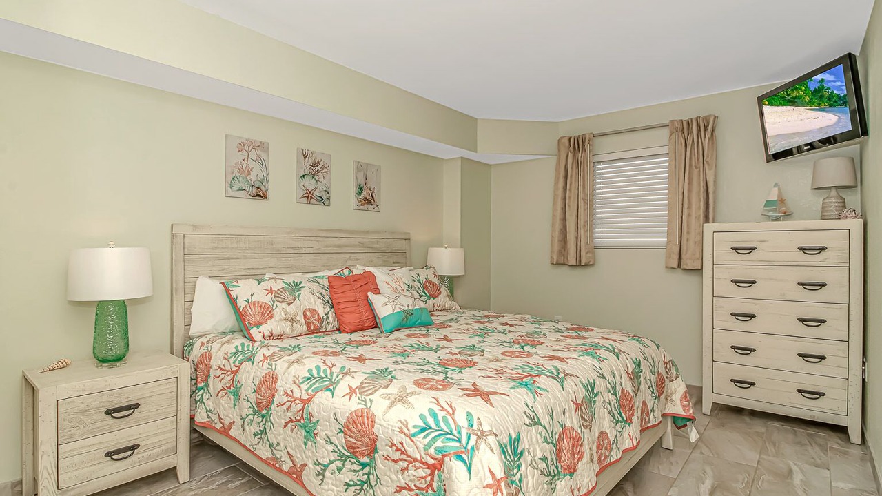 Photo of Bedroom in Crescent Beach