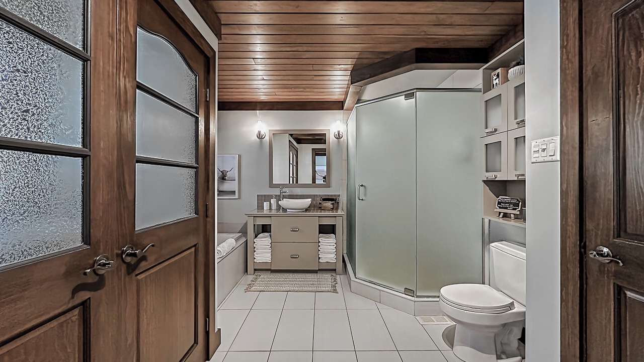 Photo of Bathroom in Saint-Faustin-Lac-Carre