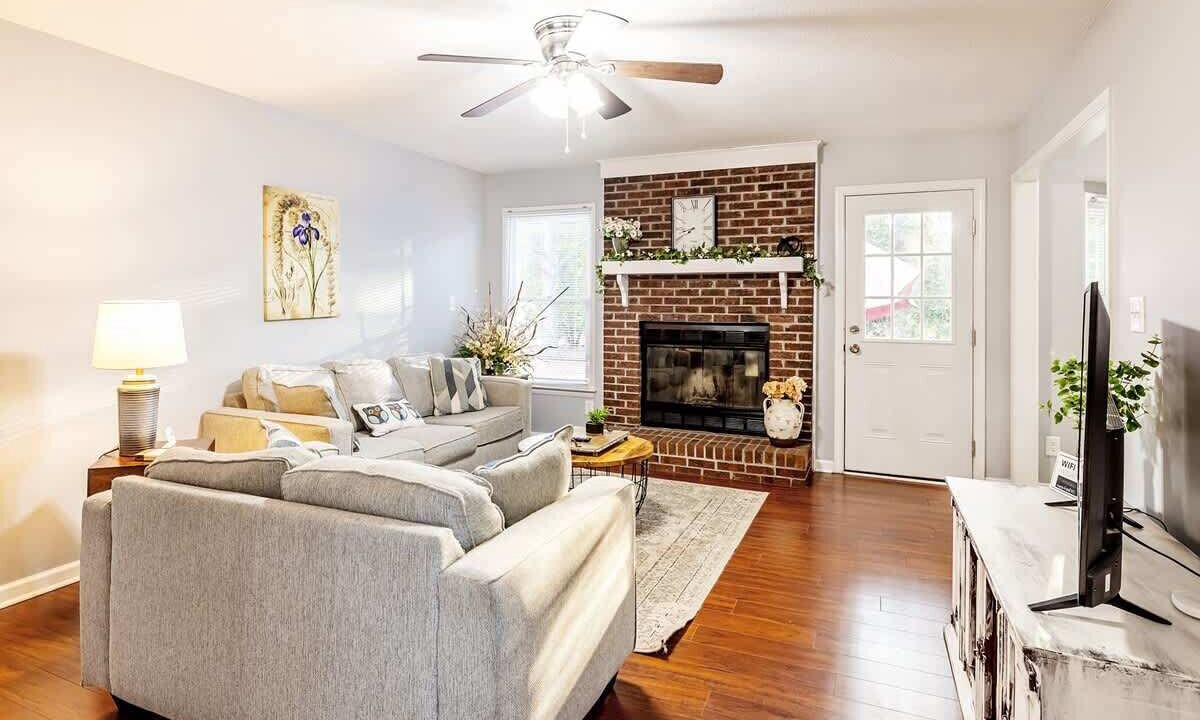 Photo of Livingroom in Fayetteville