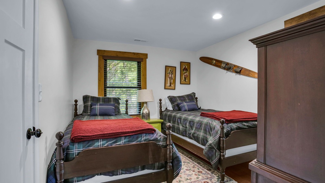 Photo of Bedroom in Skyland