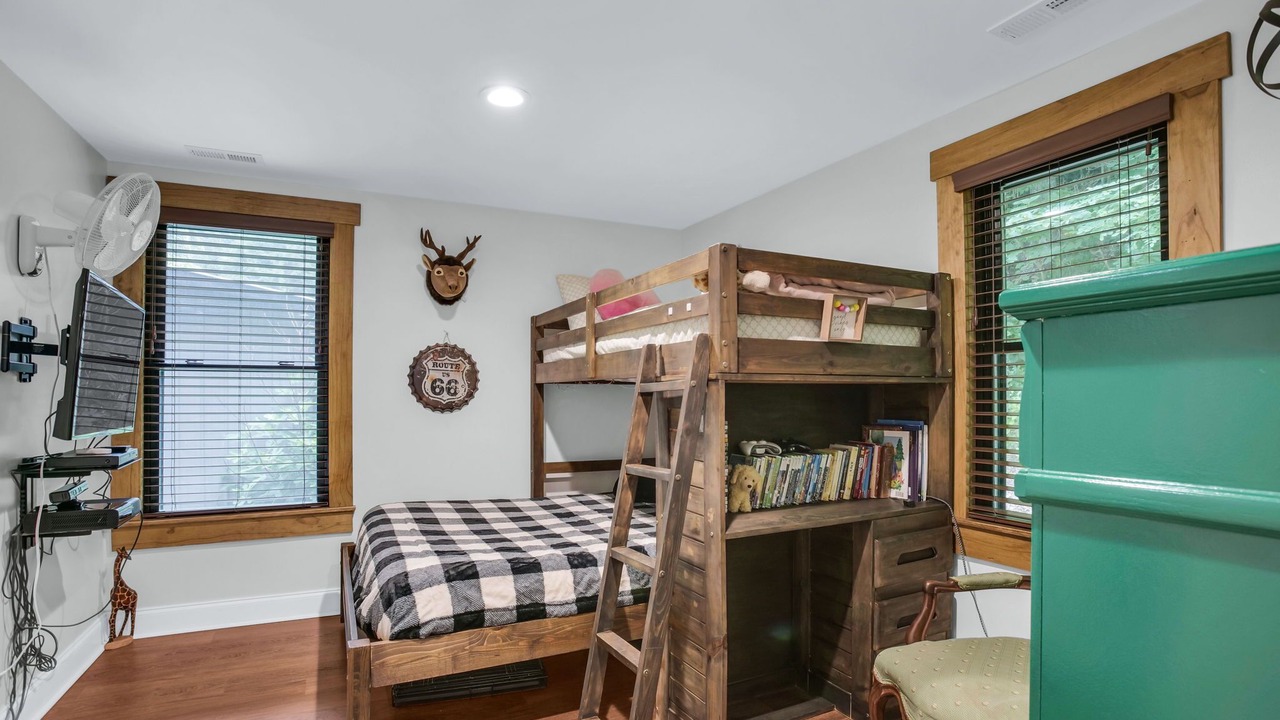 Photo of Bedroom in Skyland