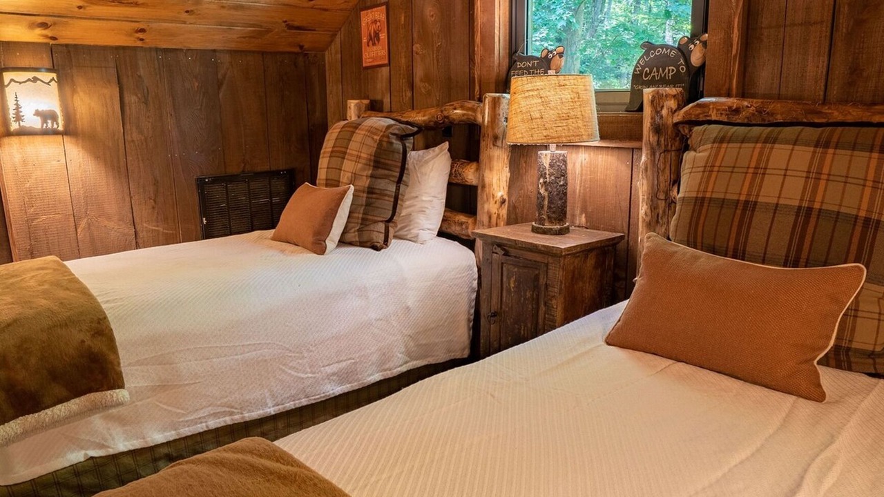 Photo of Bedroom in Goldbond