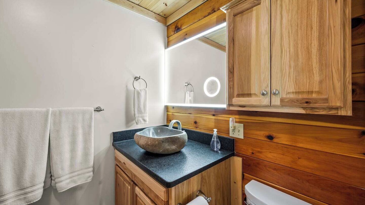 Photo of Bathroom in Union Hall