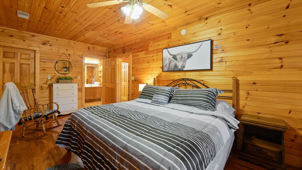 Photo of Bedroom in Gatlinburg