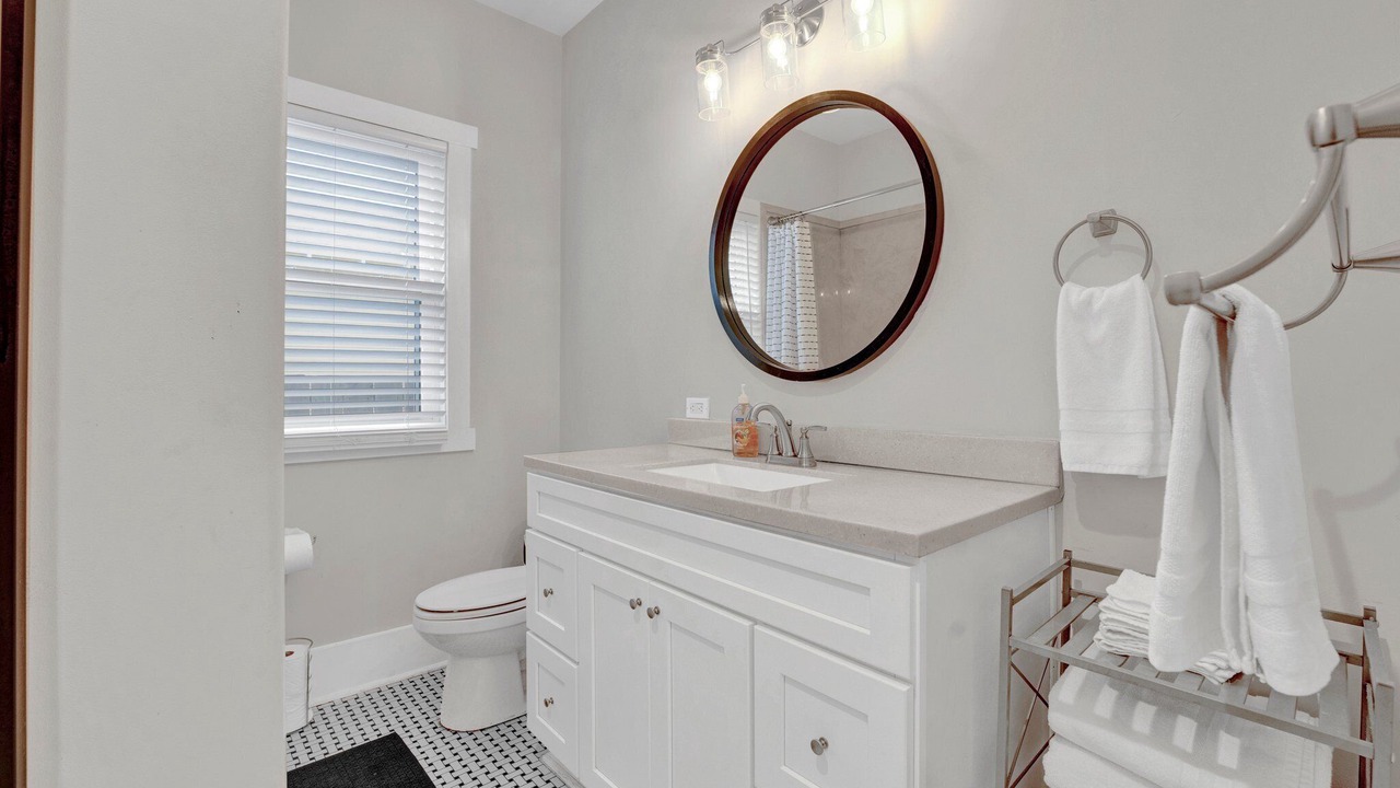 Photo of Bathroom in East Memphis