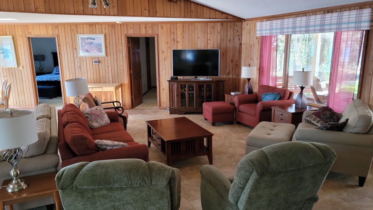 Photo of Livingroom in Hartwell
