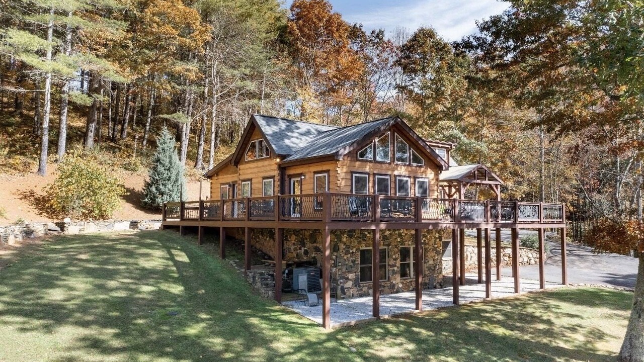 Photo of Outdoor in Spruce Pine
