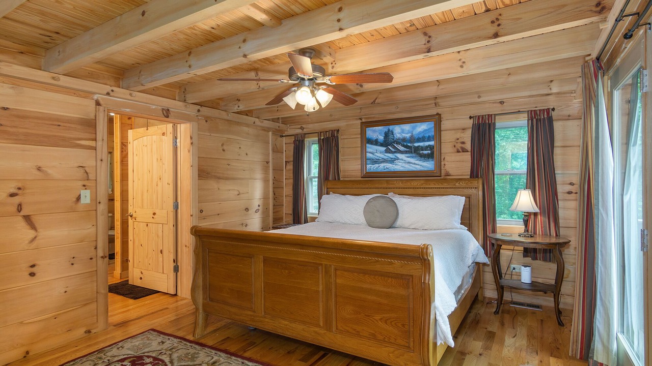 Photo of Bedroom in Spruce Pine