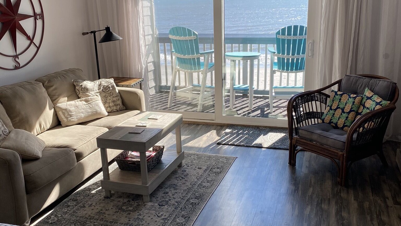 Photo of Livingroom in Surfside Beach