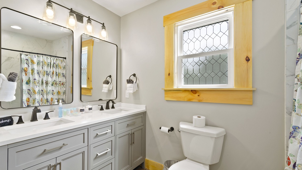 Photo of Bathroom in Maggie Valley